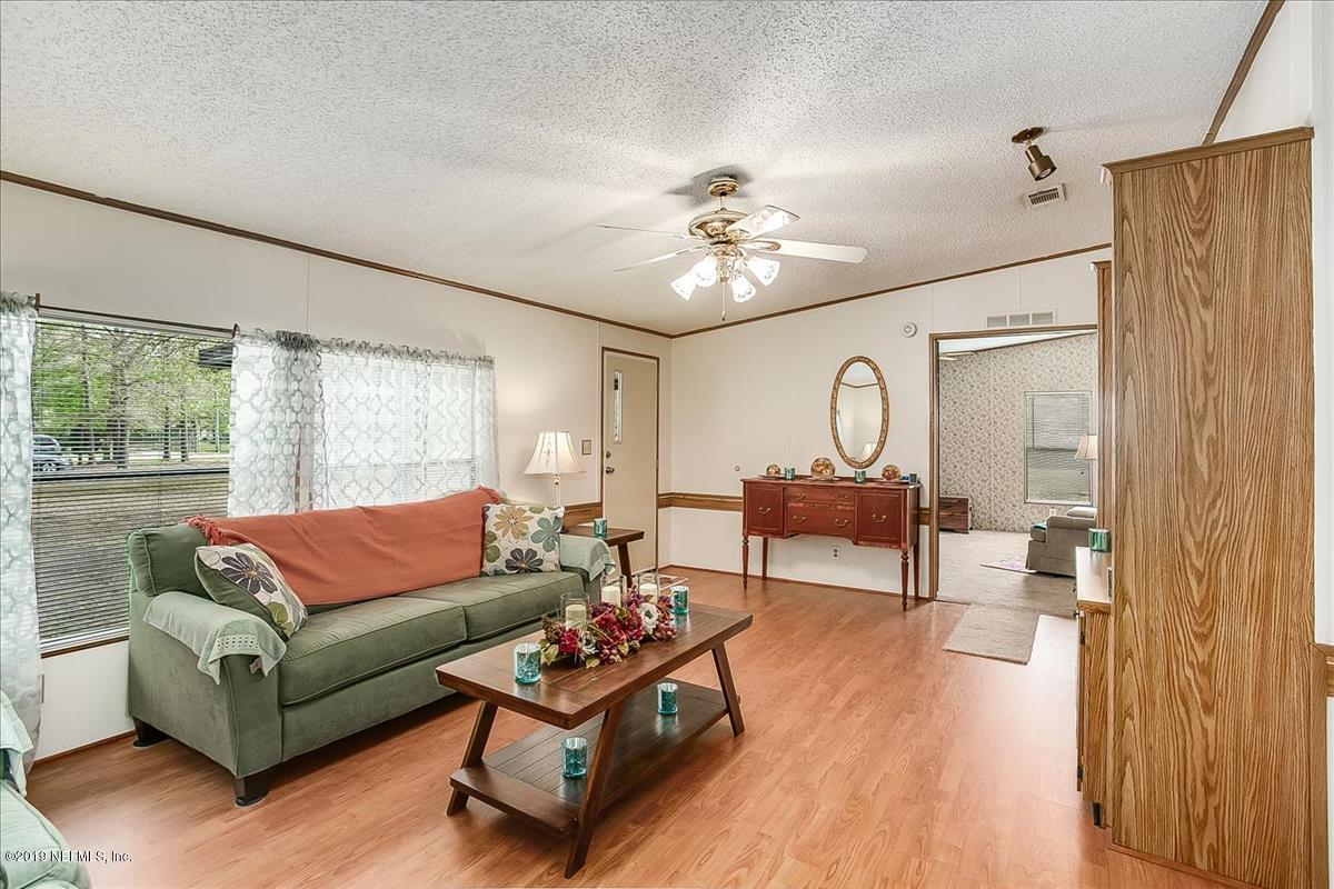 3136 Lannie Road Jacksonville, FL 32218 - Photo 5 of 21 Living Room