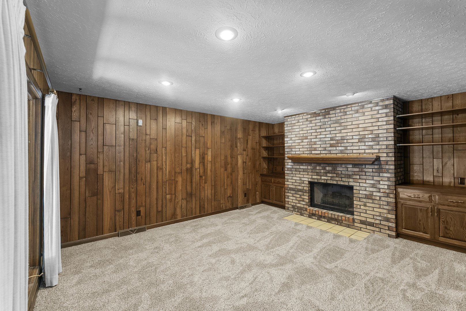 3746 53rd Street, Unit 1 Moline, IL 61265 - Photo 5 of 36 Gallery Image 5