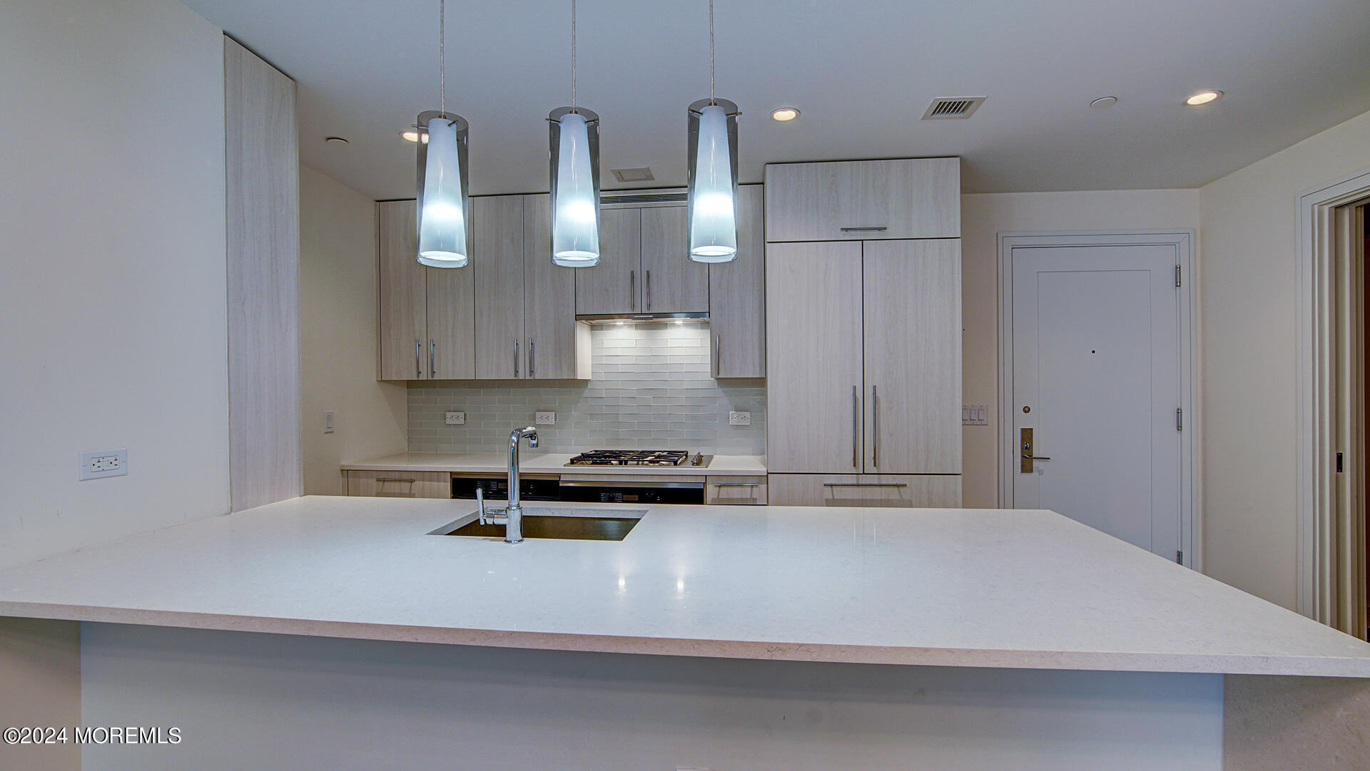 15 Morris Avenue, Unit 507 Long Branch, NJ 07740 - Photo 3 of 52 DSC06303And8more