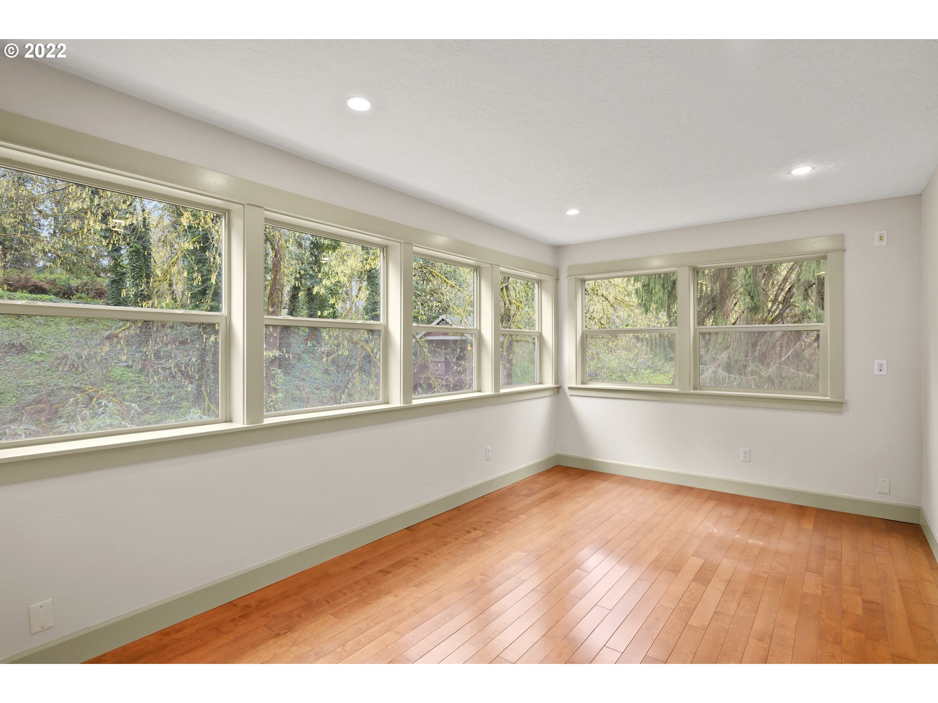 4350 Southwest Halcyon Road Tualatin, OR 97062 - Photo 14 of 32 Gallery Image 14