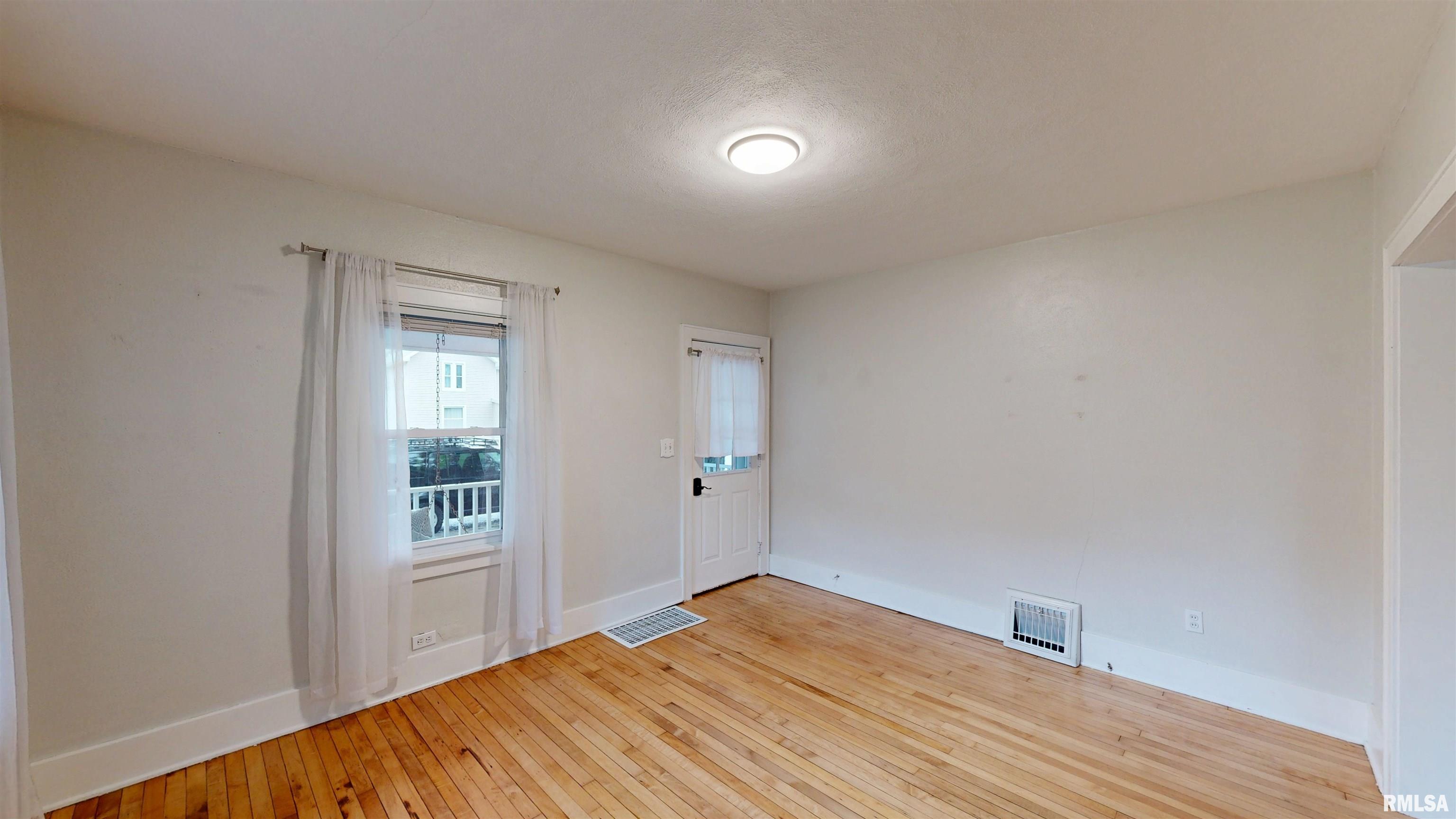 102 North 2nd Street Dunlap, IL 61525 - Photo 14 of 41 Gallery Image 14