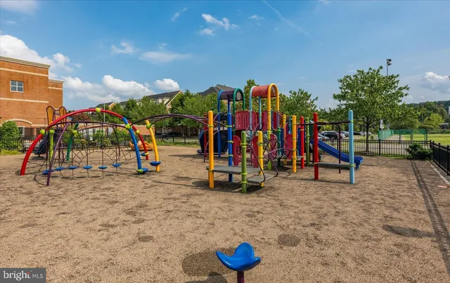 $4,199 | 456 Ferdinand Day Drive, Alexandria, VA 22304