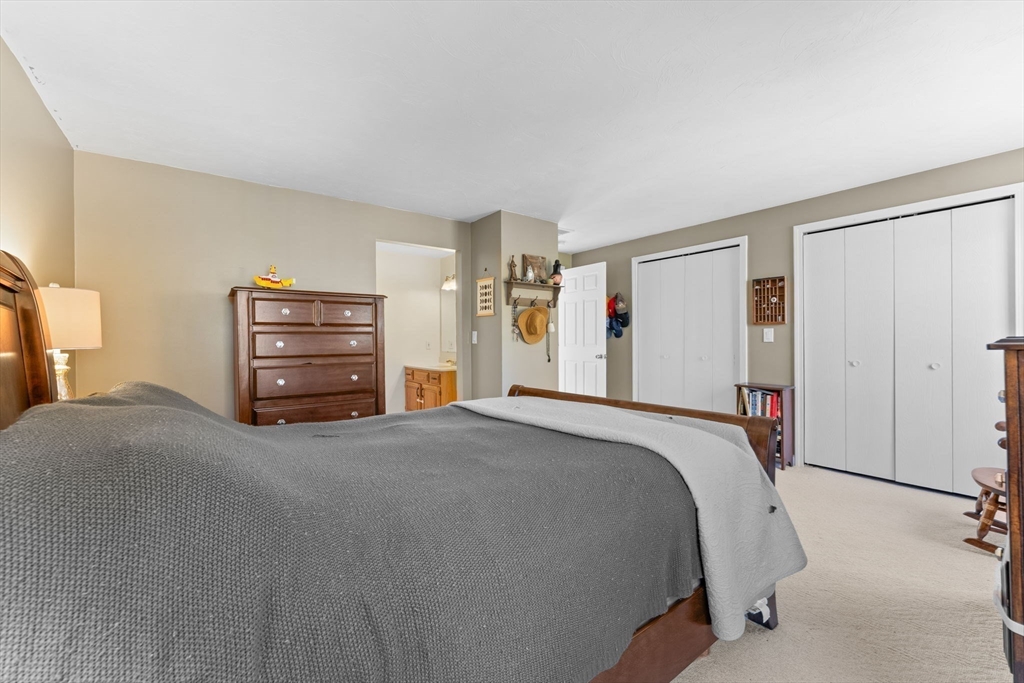 112 Ridgefield Circle, Unit B Clinton, MA 01510 - Photo 18 of 37