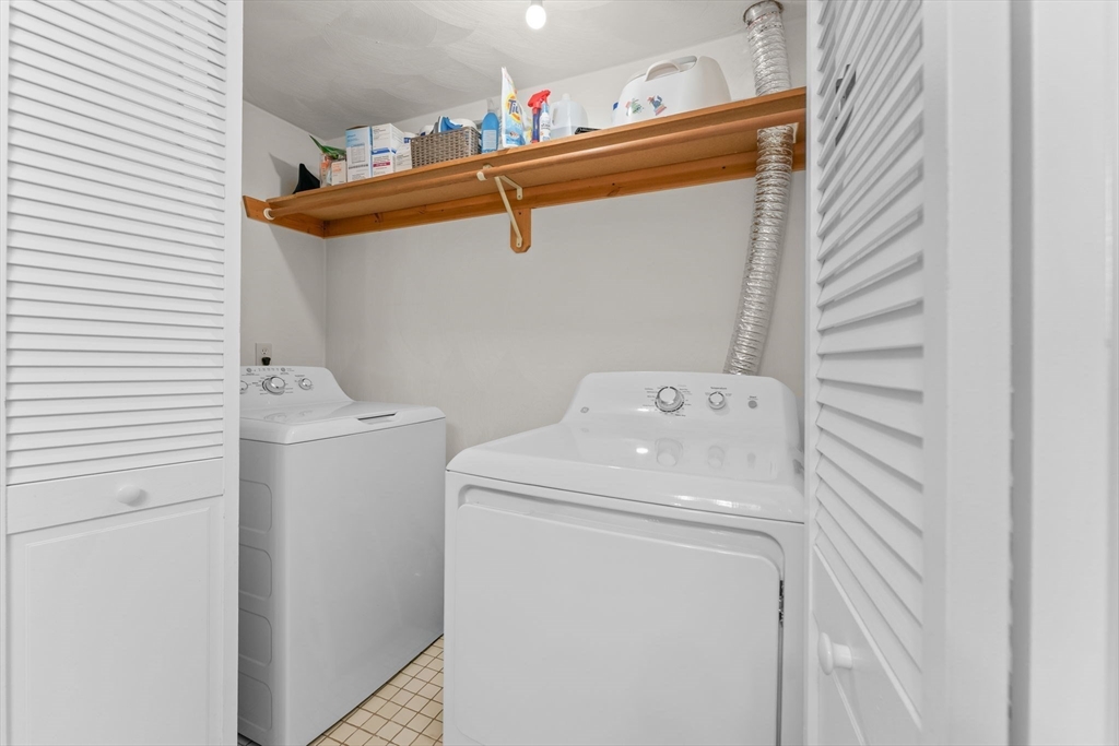 112 Ridgefield Circle, Unit B Clinton, MA 01510 - Photo 23 of 37