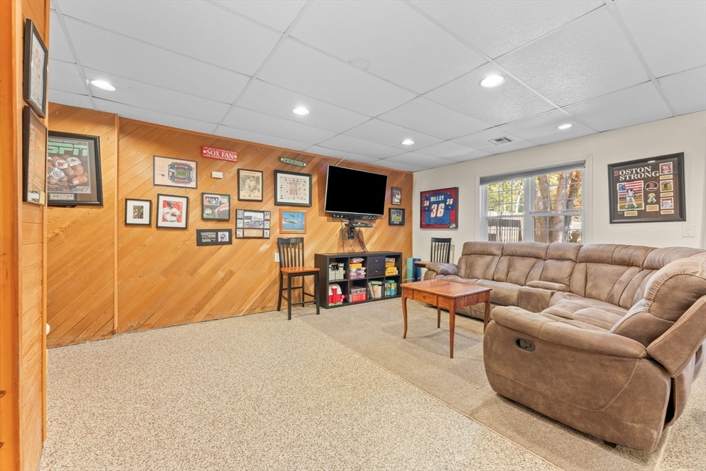 112 Ridgefield Circle, Unit B Clinton, MA 01510 - Photo 26 of 37