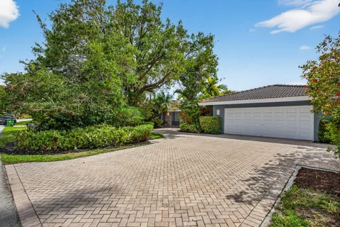 $1,550,000 | 2732 Northeast 35th Drive, Fort Lauderdale, FL 33308