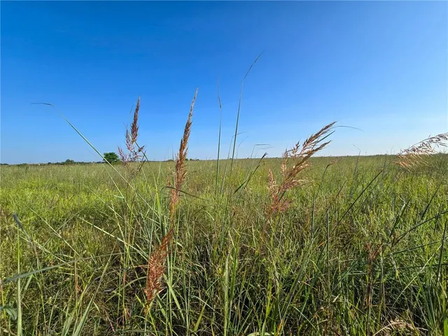 $250,000 | H Avenue, White City, KS 66872