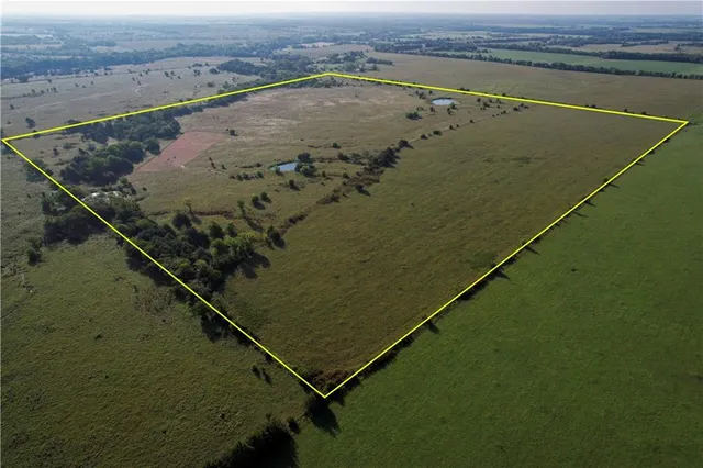 $250,000 | H Avenue, White City, KS 66872