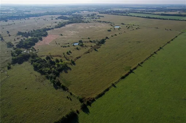 $250,000 | H Avenue, White City, KS 66872