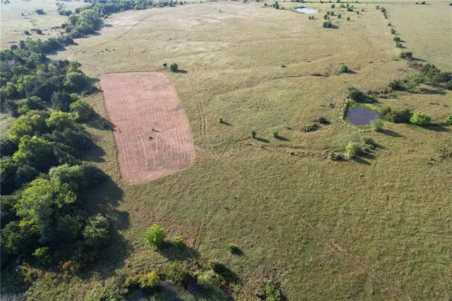 $250,000 | H Avenue, White City, KS 66872