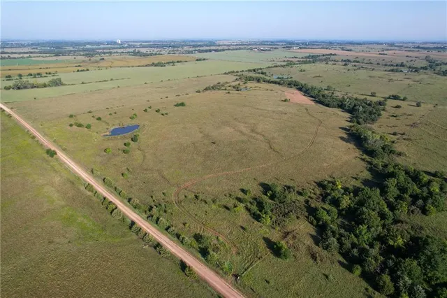 $250,000 | H Avenue, White City, KS 66872