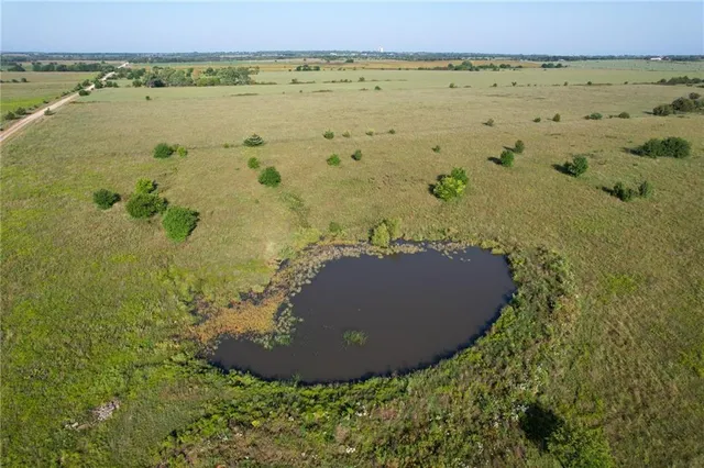 $250,000 | H Avenue, White City, KS 66872