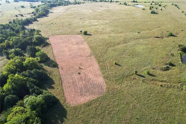 $250,000 | H Avenue, White City, KS 66872