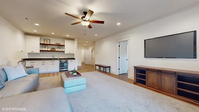 $995,000 | 776 North Main Street, Hiawassee, GA 30546