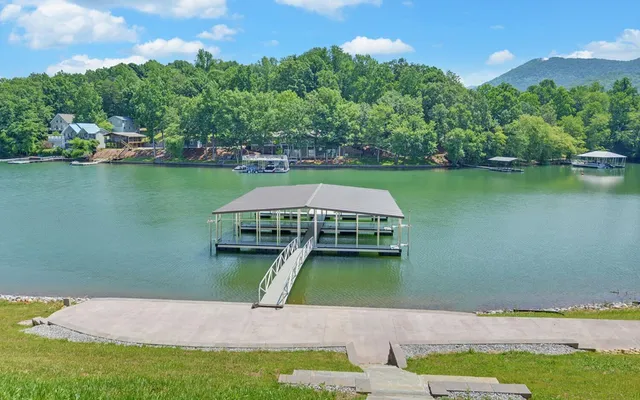 $995,000 | 776 North Main Street, Hiawassee, GA 30546