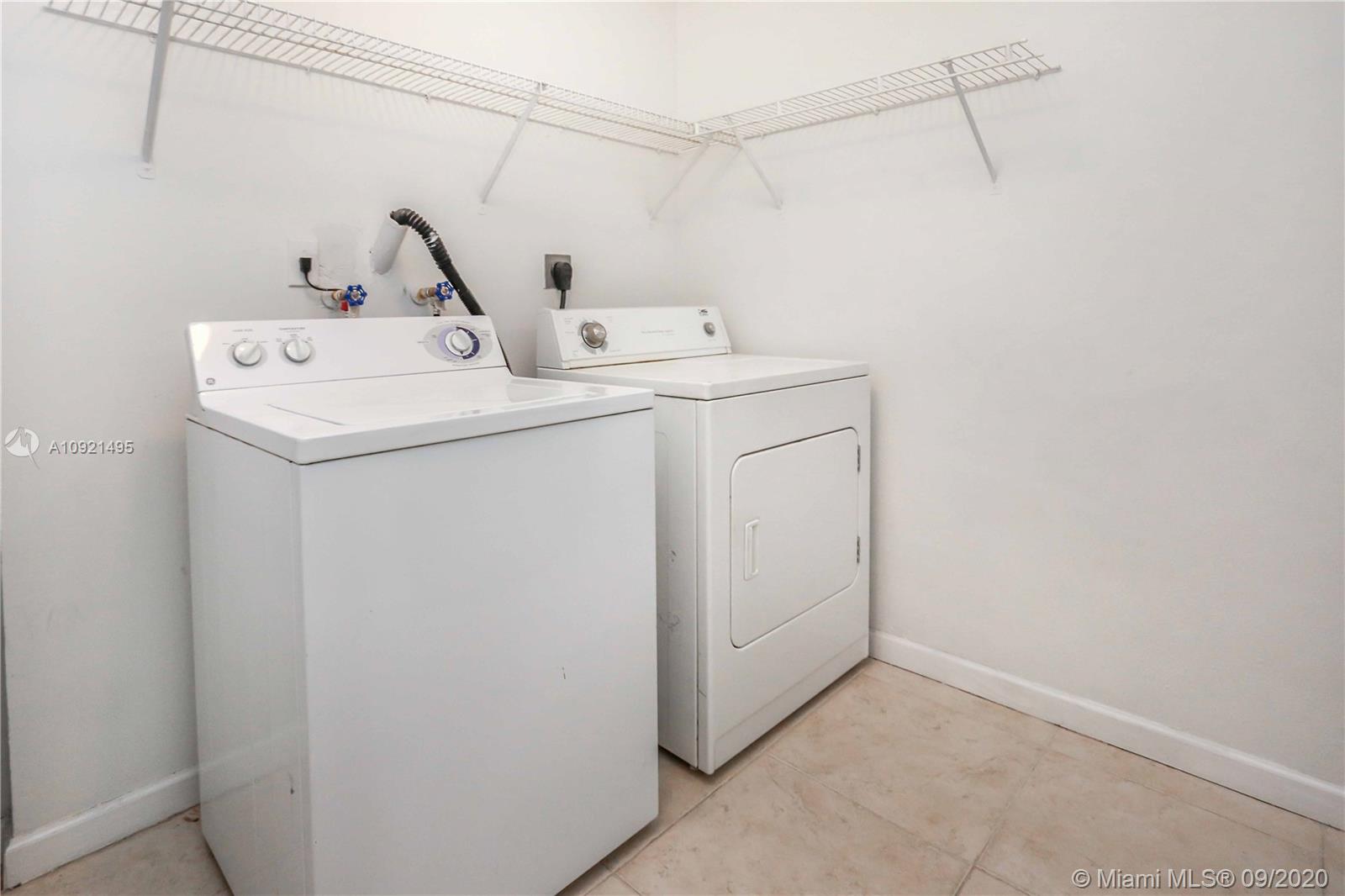 16242 Southwest 100th Terrace Miami, FL 33196 - Photo 15 of 32