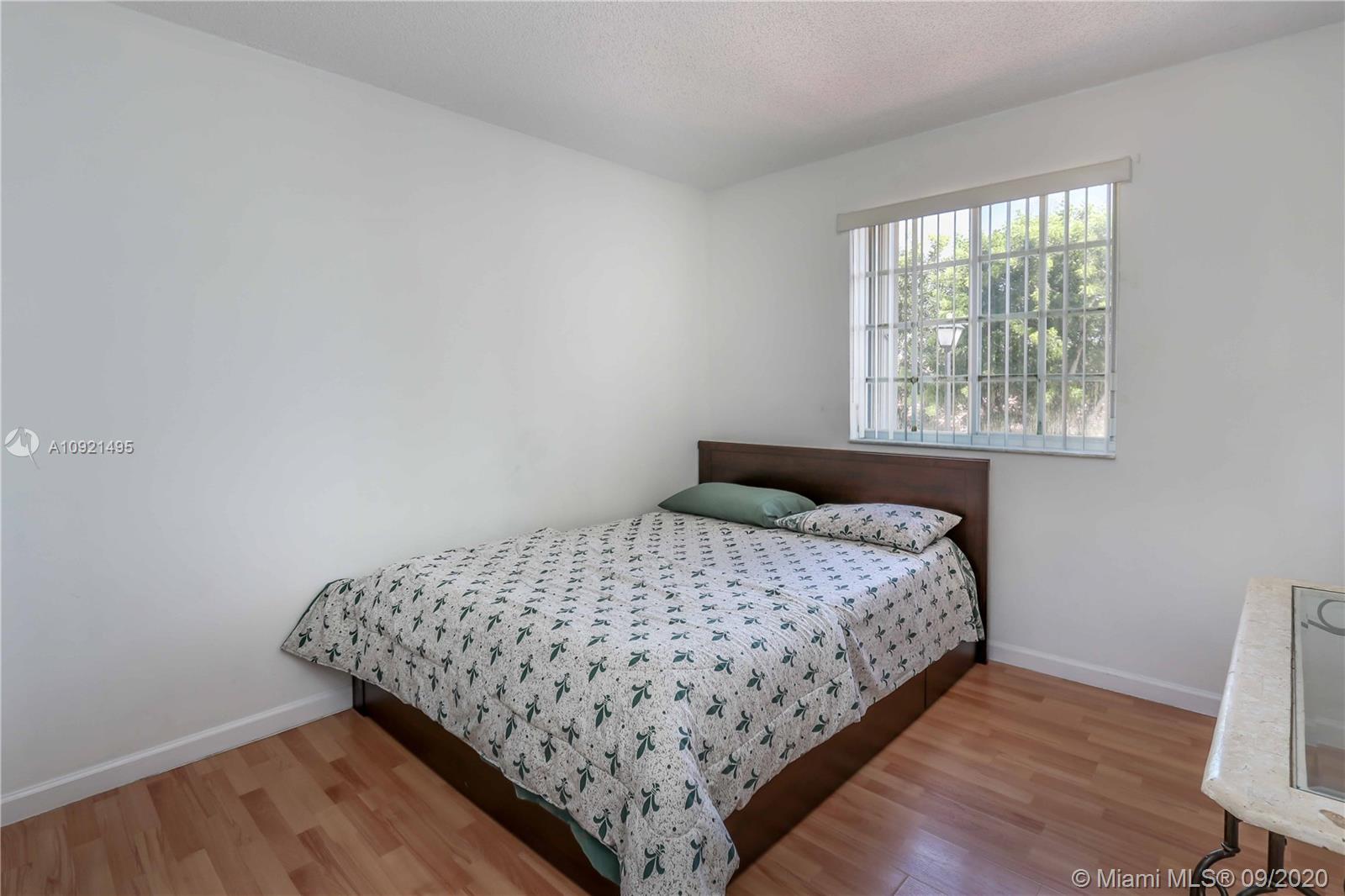 16242 Southwest 100th Terrace Miami, FL 33196 - Photo 16 of 32