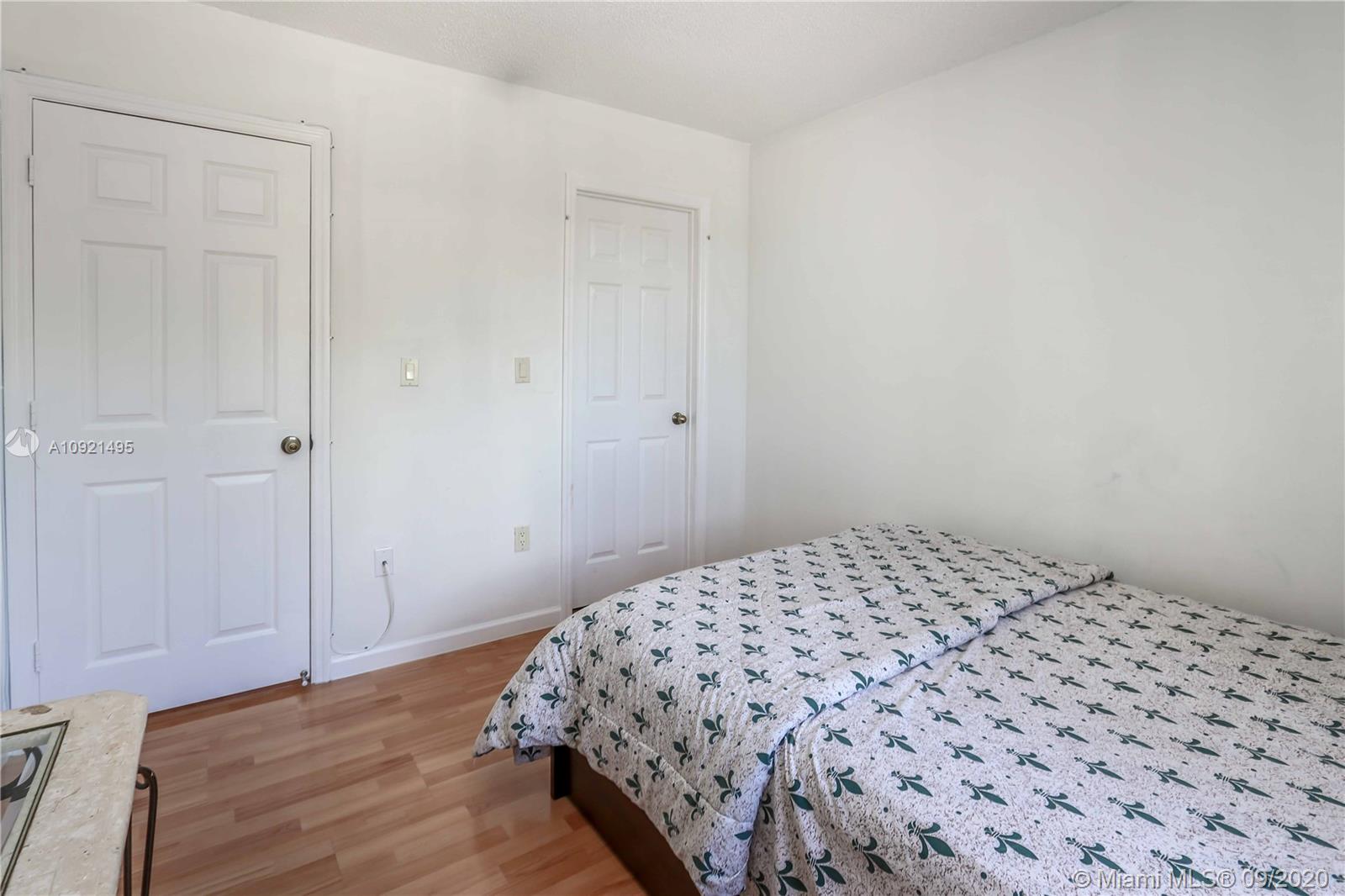 16242 Southwest 100th Terrace Miami, FL 33196 - Photo 17 of 32