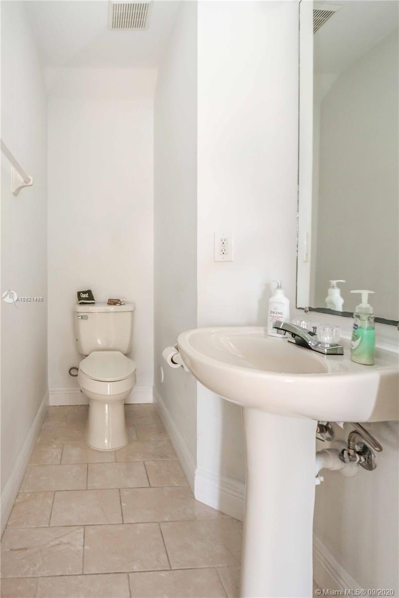 16242 Southwest 100th Terrace Miami, FL 33196 - Photo 20 of 32