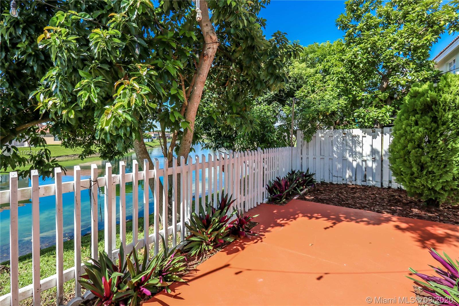 16242 Southwest 100th Terrace Miami, FL 33196 - Photo 28 of 32