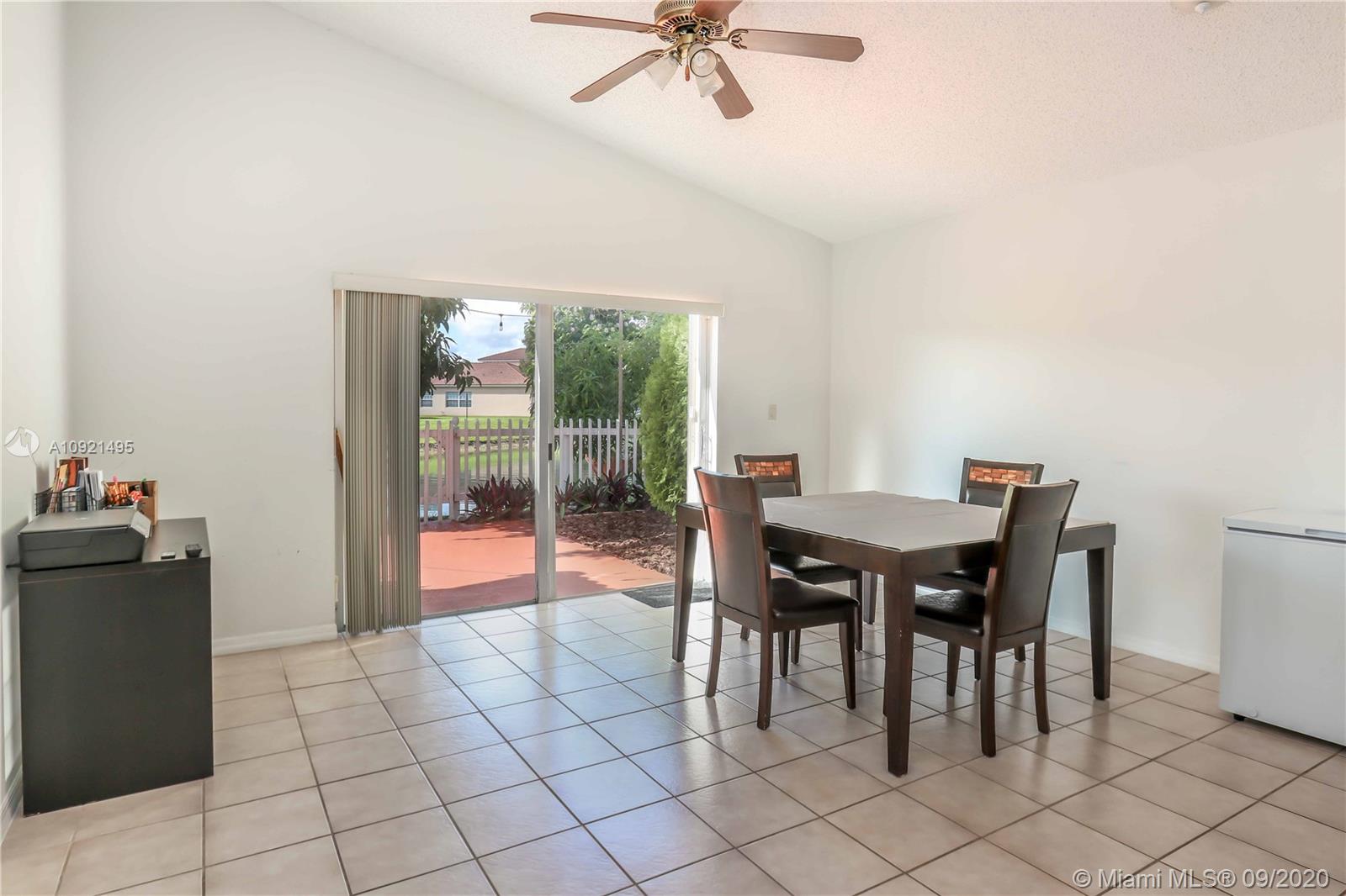 16242 Southwest 100th Terrace Miami, FL 33196 - Photo 4 of 32
