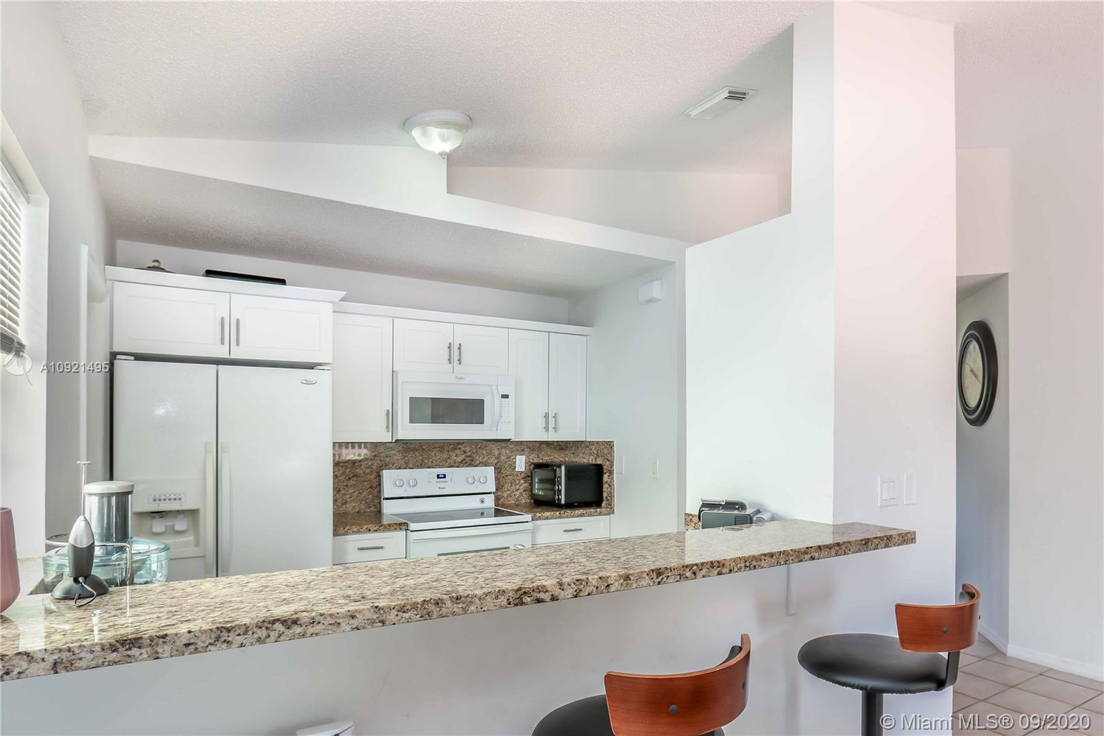 16242 Southwest 100th Terrace Miami, FL 33196 - Photo 6 of 32