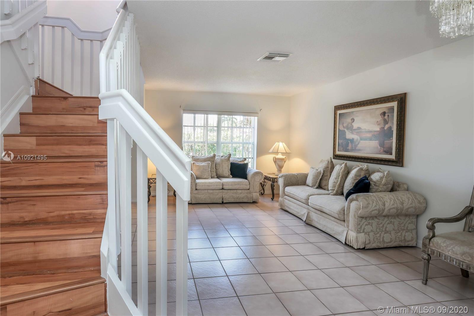 16242 Southwest 100th Terrace Miami, FL 33196 - Photo 9 of 32