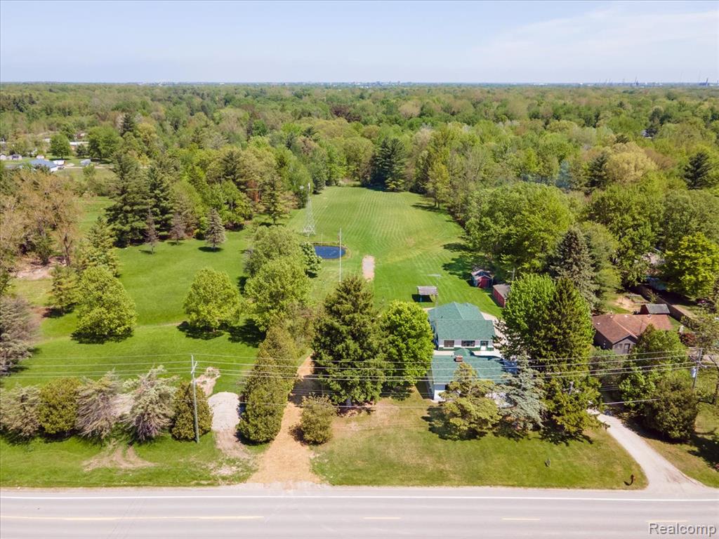 2482 Range Road Port Huron, MI 48060 - Photo 40 of 44 Gallery Image 40