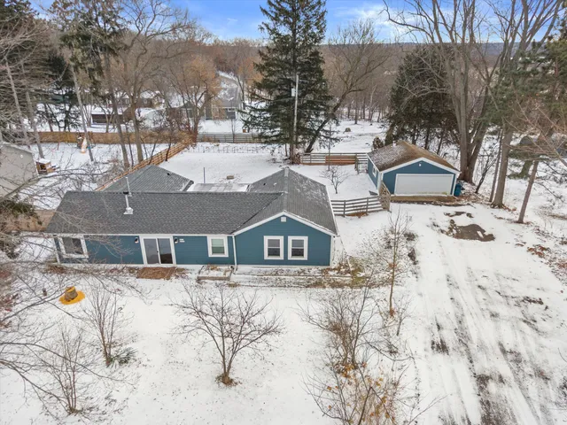 $400,000 | W377S3554 Lake Drive, Ottawa, WI 53118