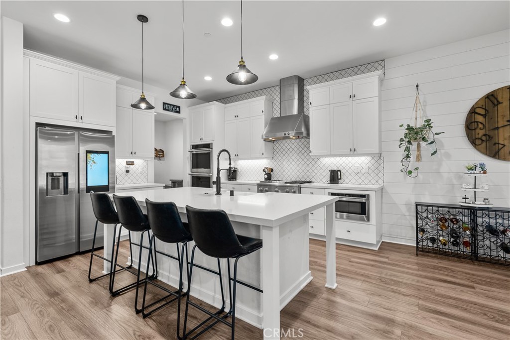 28516 Songbird Way Saugus, CA 91350 - Photo 6 of 25