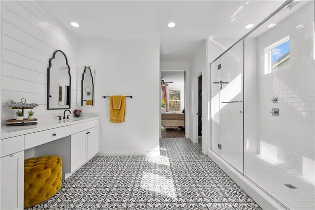 $5,999 | 28516 Songbird Way, Saugus, CA 91350