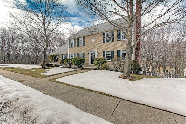 82 Anderson Road Marlborough, MA 01752 - Photo 2 of 25 Gallery Image 2
