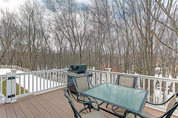 82 Anderson Road Marlborough, MA 01752 - Photo 3 of 25 Gallery Image 3