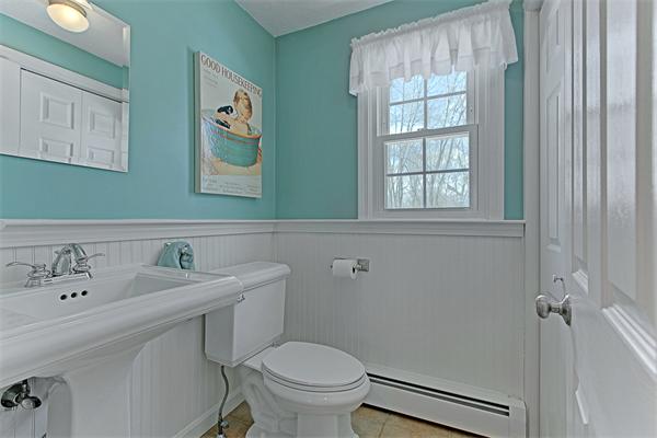 82 Anderson Road Marlborough, MA 01752 - Photo 9 of 25 Gallery Image 9