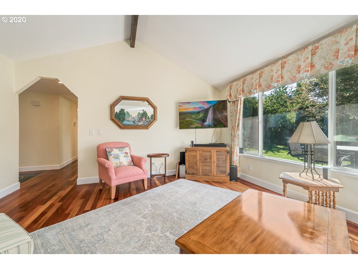 19310 Southwest Murphy Street Aloha, OR 97078 - Photo 12 of 29 Gallery Image 12
