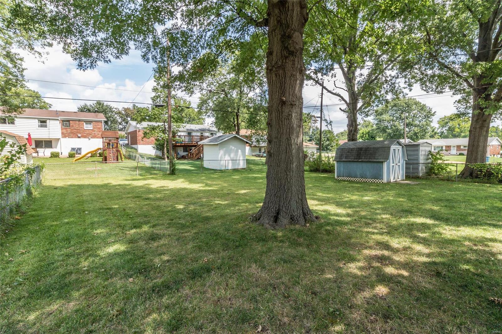 9807 Ridgely Lane St. Louis, MO 63123 - Photo 25 of 29 Gallery Image 25