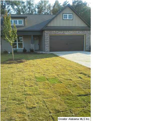 197 Hampton Drive, Unit 4 Calera, AL 35040 - Photo 3 of 26