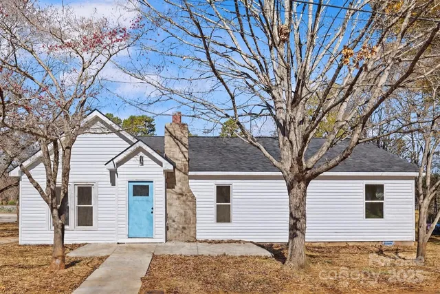 $400,000 | 805 Railroad Avenue, China Grove, NC 28023