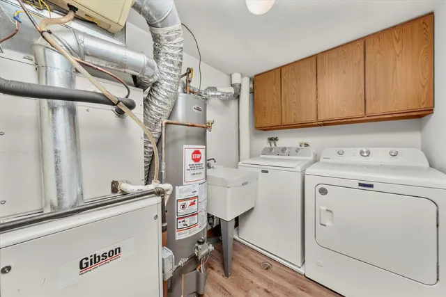 $200,000 | 4530 West 93rd Street, Unit 1A, Oak Lawn, IL 60453