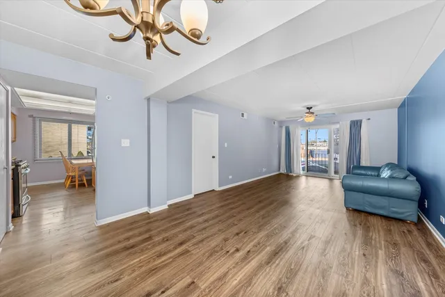 $200,000 | 4530 West 93rd Street, Unit 1A, Oak Lawn, IL 60453