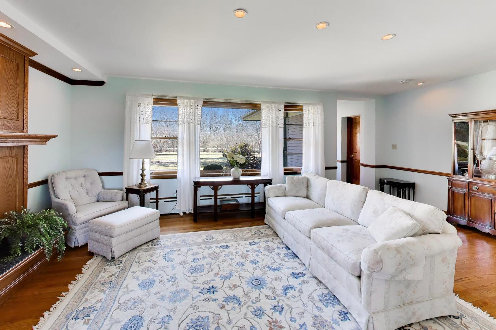 21900 North Rainbow Road Deer Park, IL 60010 - Photo 7 of 48