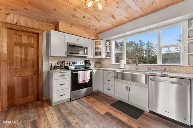 $725,000 | 5387-5391 Highway 8, Chester, NY 12817