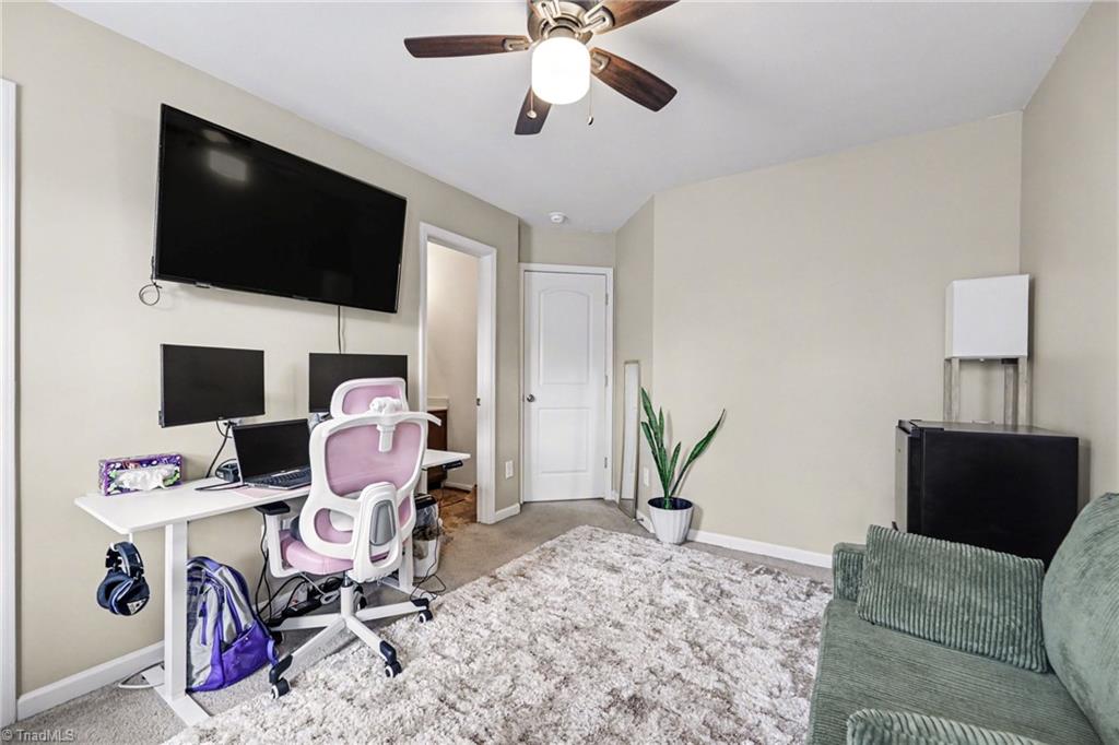 424 Sandybrooke Drive High Point, NC 27265 - Photo 21 of 28