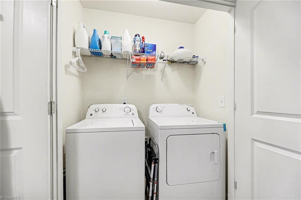 424 Sandybrooke Drive High Point, NC 27265 - Photo 23 of 28