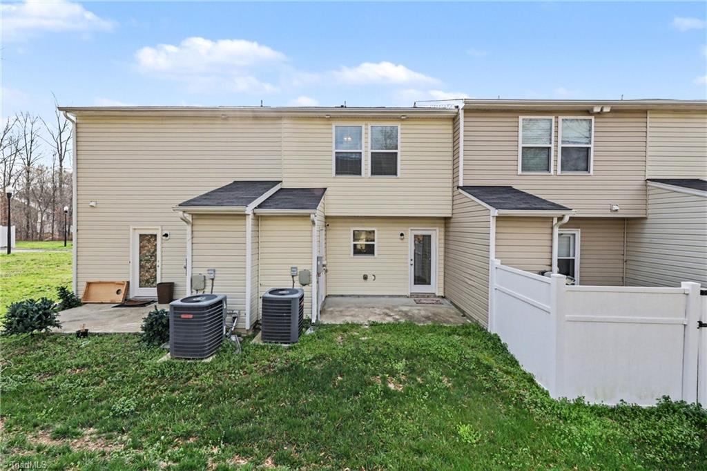 424 Sandybrooke Drive High Point, NC 27265 - Photo 25 of 28