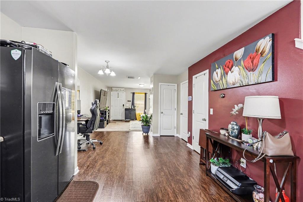 424 Sandybrooke Drive High Point, NC 27265 - Photo 10 of 28