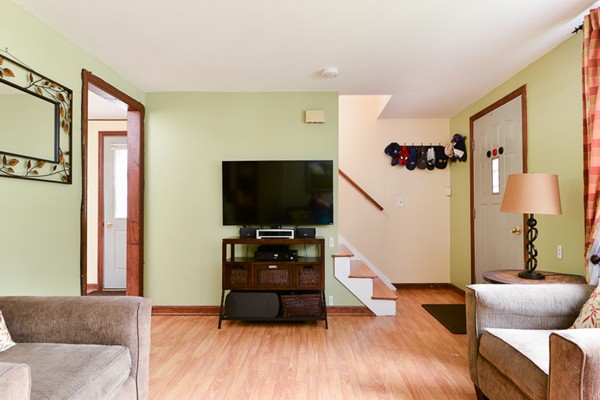31 South Shore Road Holbrook, MA 02343 - Photo 2 of 24