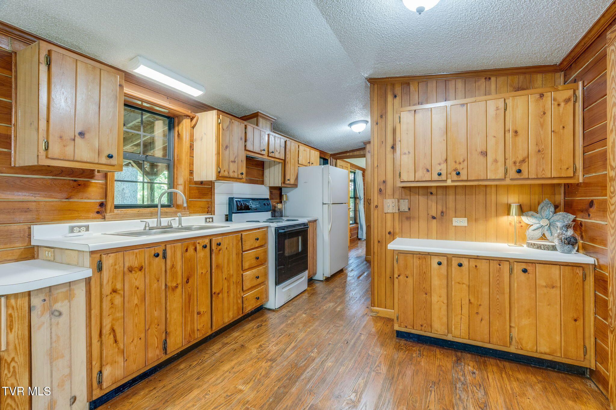497 Rockingham Road Johnson City, TN 37615 - Photo 11 of 33 010