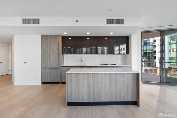 $8,245 | 338 Main Street, Unit 6C, San Francisco, CA 94105