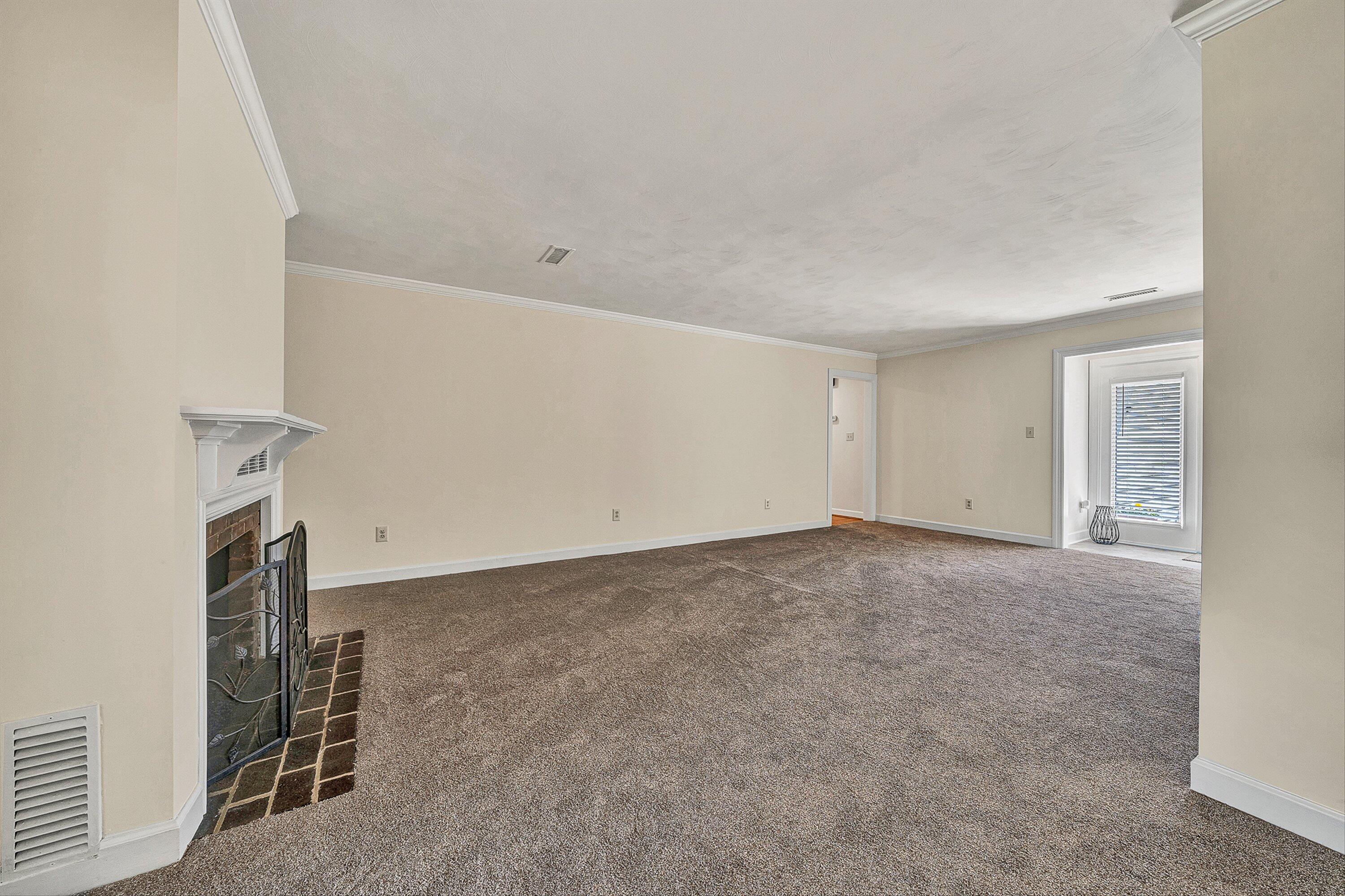 2518 South Clearing Road Salem, VA 24153 - Photo 11 of 36 11-VM-04161